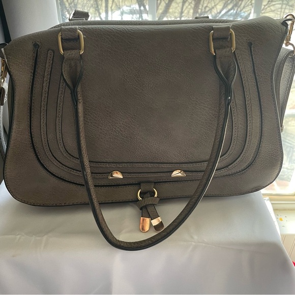 Medium Light Gray Shoulder Crossbody Bag Purse Unbranded Gold Hardware - Picture 1 of 11